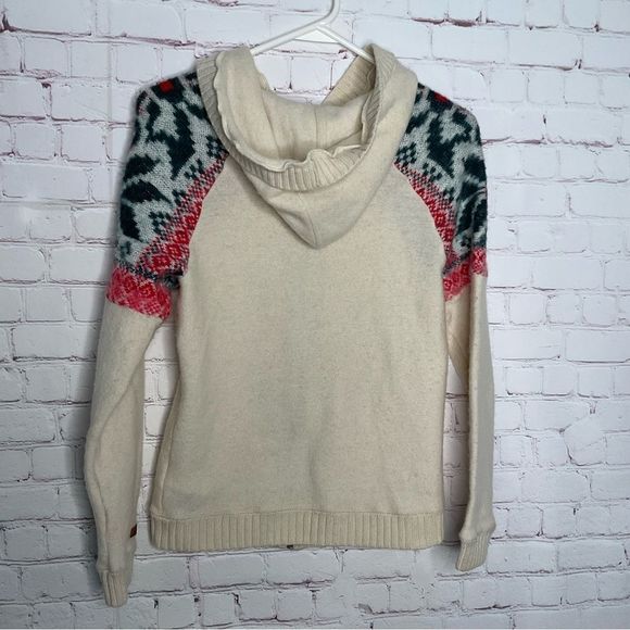 The North Face Women's Sweater - Cream, Pink, Blue - Picture 4 of 13